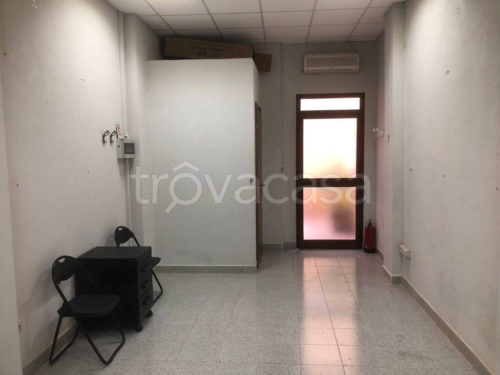 locale commerciale in affitto a Torino in zona Borgata Vittoria