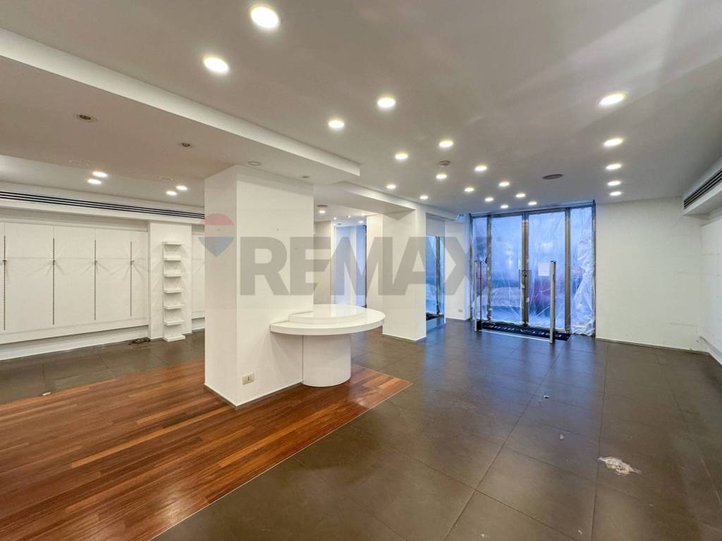 negozio in affitto a Torino in zona Centro Storico