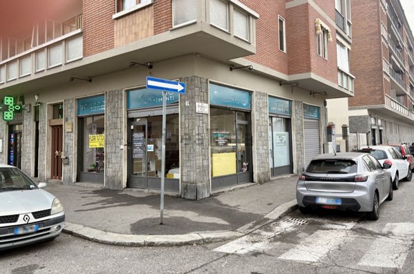 negozio in affitto a Torino in zona Mirafiori Sud