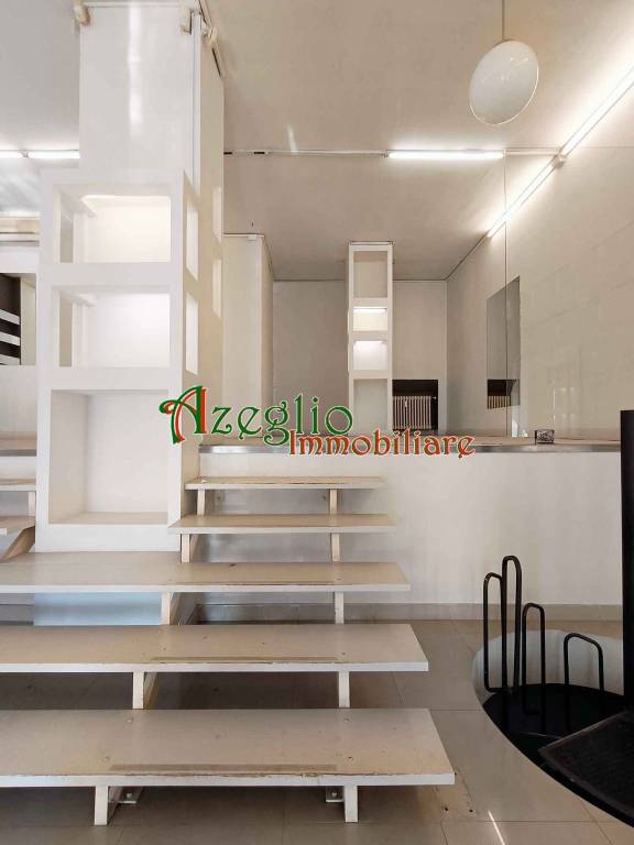 negozio in affitto a Torino in zona Mirafiori Nord