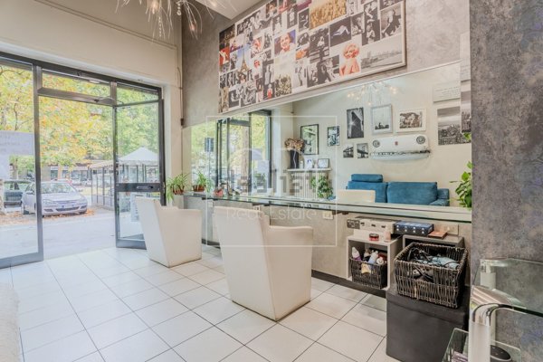 negozio in affitto a Torino in zona Mirafiori Sud