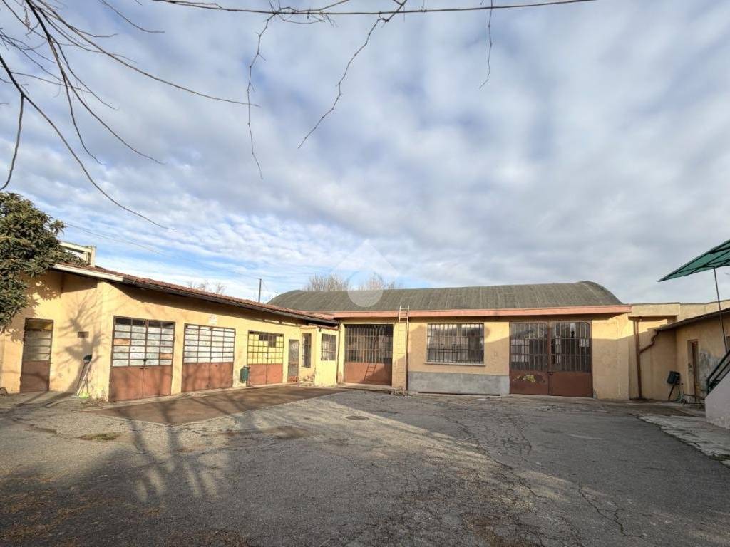 negozio in affitto a Torino