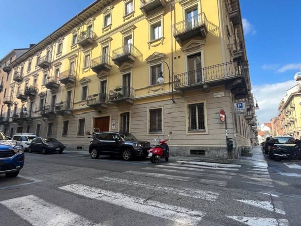 appartamento in affitto a Torino in zona Cit Turin