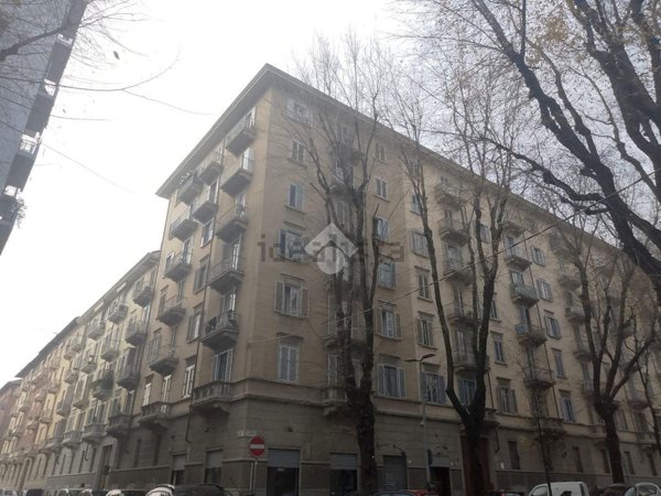 negozio in affitto a Torino