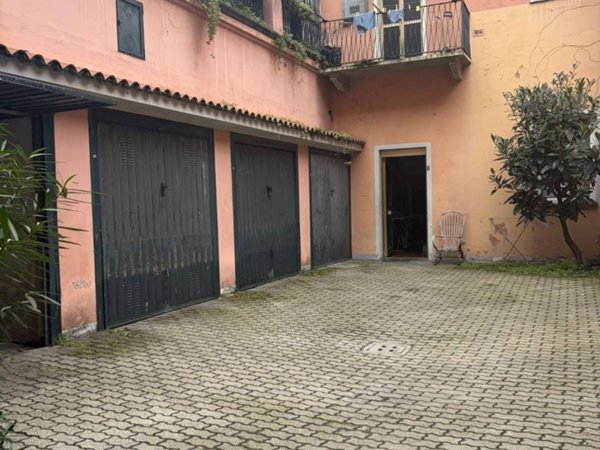 locale di sgombero in affitto a Torino in zona San Salvario