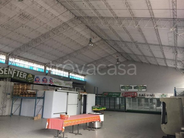 locale commerciale in affitto a Torino