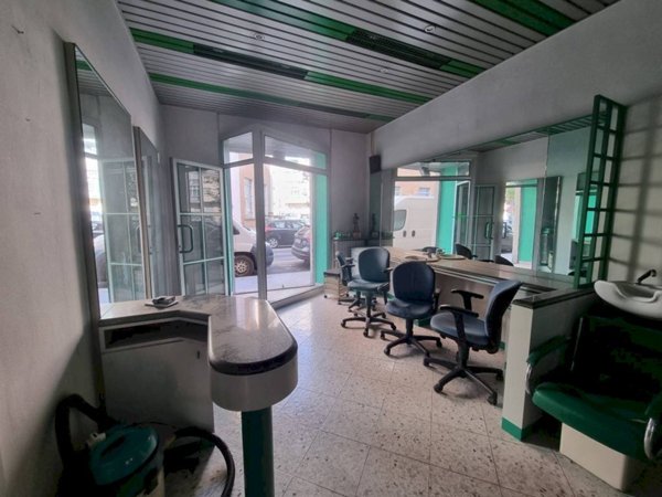 locale commerciale in affitto a Torino