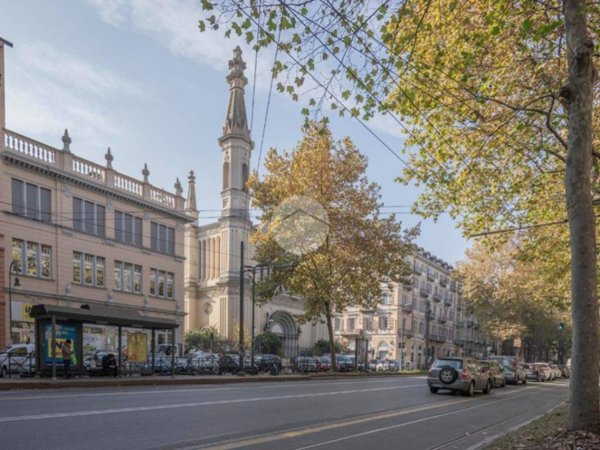 negozio in affitto a Torino