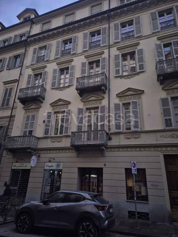 negozio in affitto a Torino