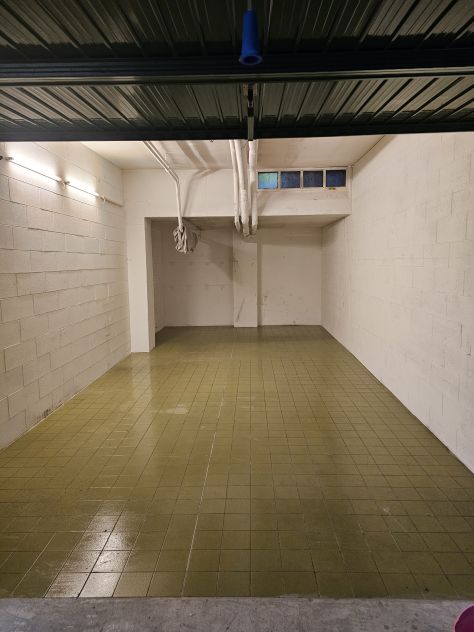 locale di sgombero in affitto a Torino in zona Crocetta