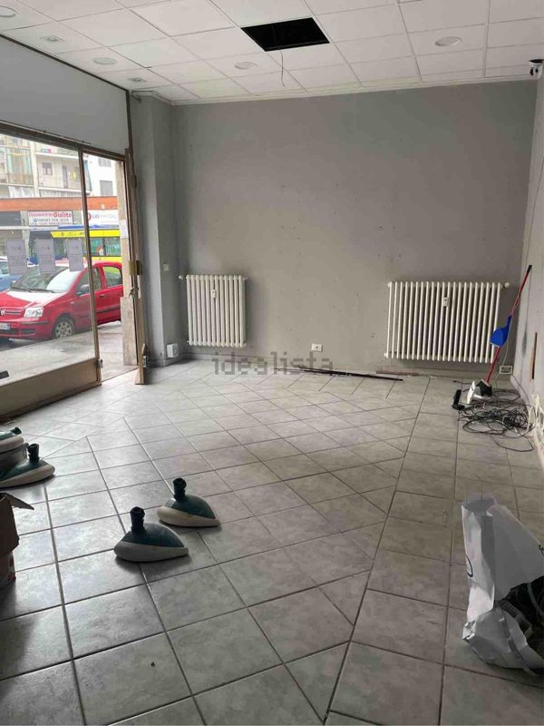 negozio in affitto a Torino in zona Pozzo Strada