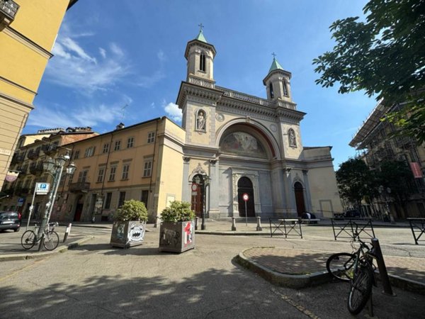 negozio in affitto a Torino in zona San Salvario