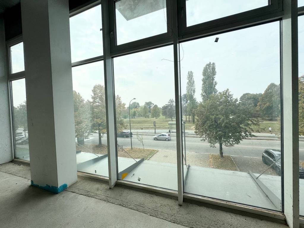 negozio in affitto a Torino in zona Mirafiori Sud