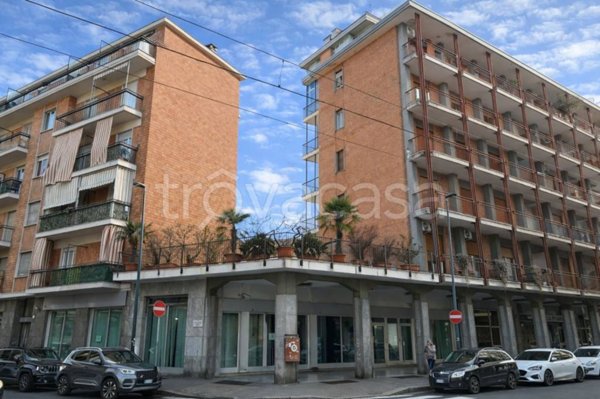 negozio in affitto a Torino in zona Borgata Vittoria
