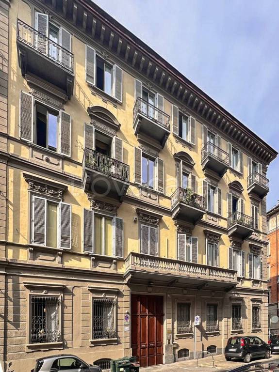 appartamento in affitto a Torino in zona Cit Turin