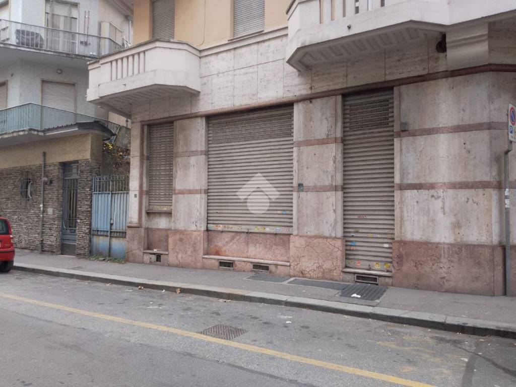 negozio in affitto a Torino in zona San Salvario