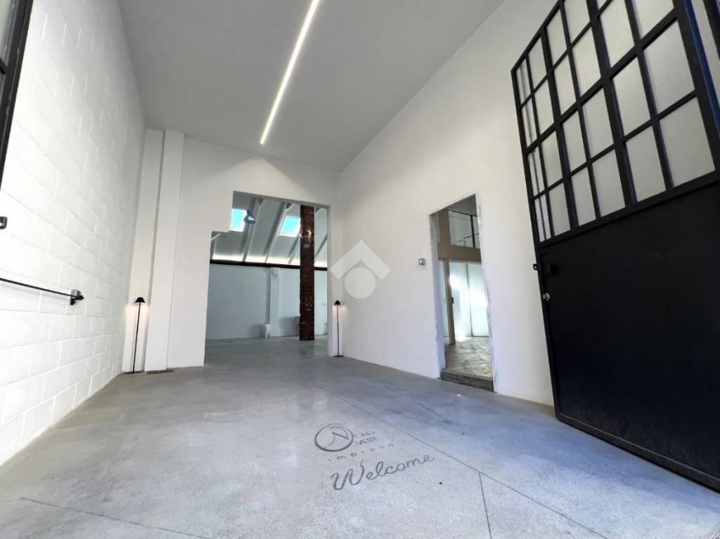 negozio in affitto a Torino in zona Lucento