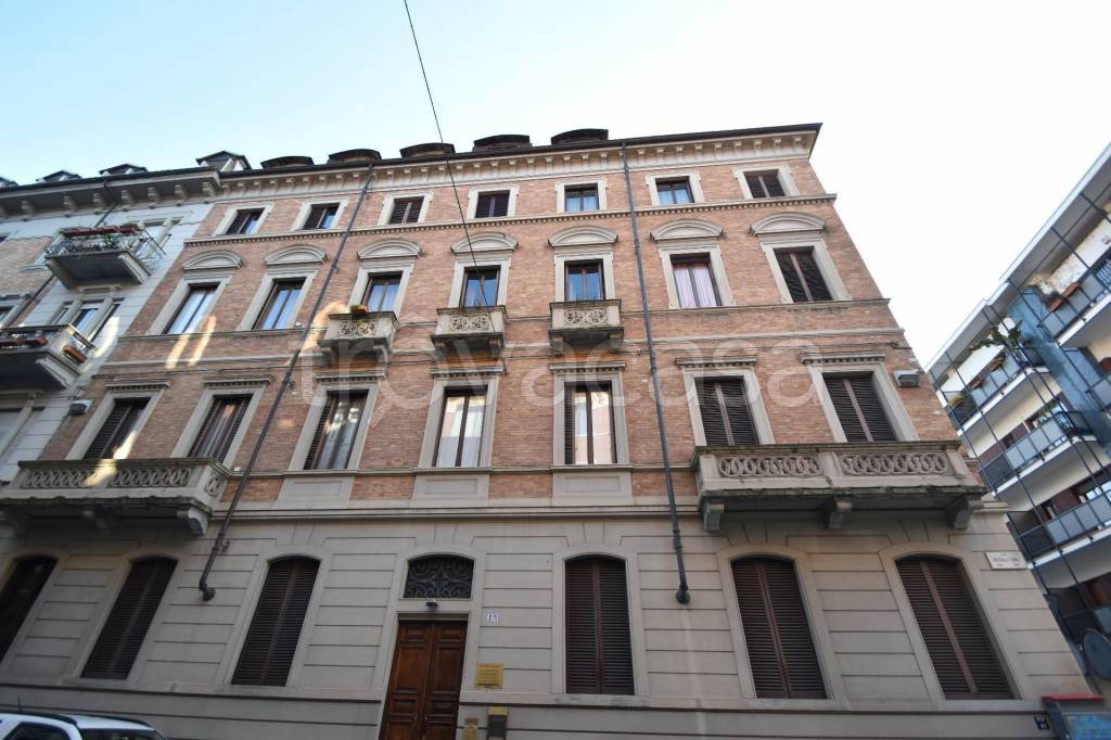 appartamento in affitto a Torino in zona Cit Turin