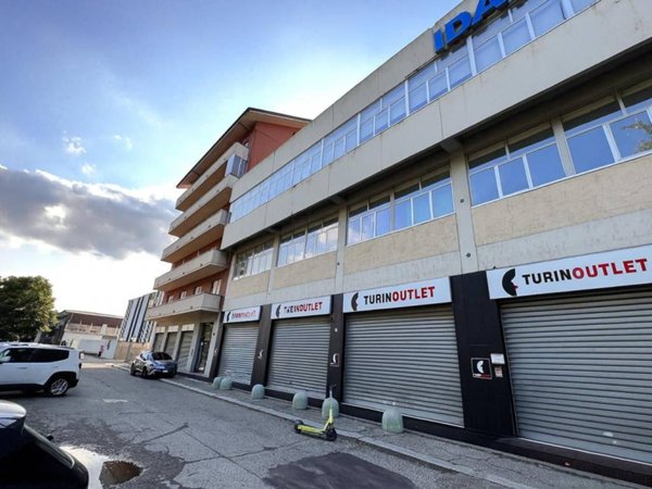 negozio in affitto a Torino in zona Vanchiglia