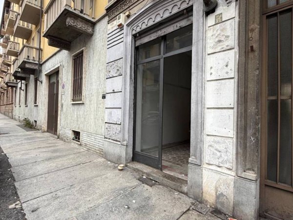 negozio in affitto a Torino in zona Rebaudengo