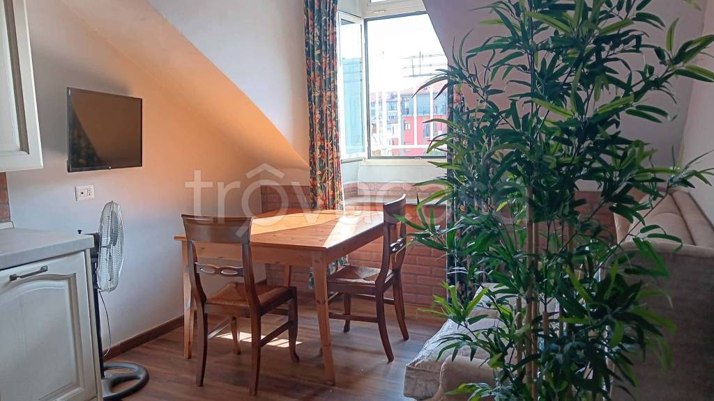 appartamento in affitto a Torino in zona Aurora