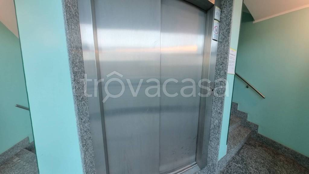 locale commerciale in affitto a Torino in zona Barca