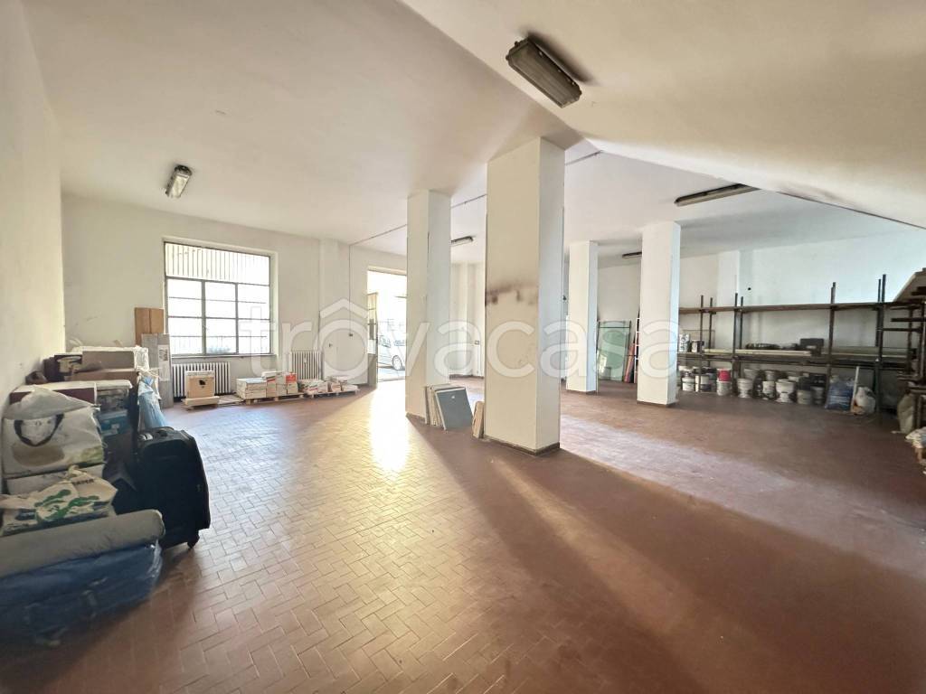 locale commerciale in affitto a Torino in zona Campidoglio