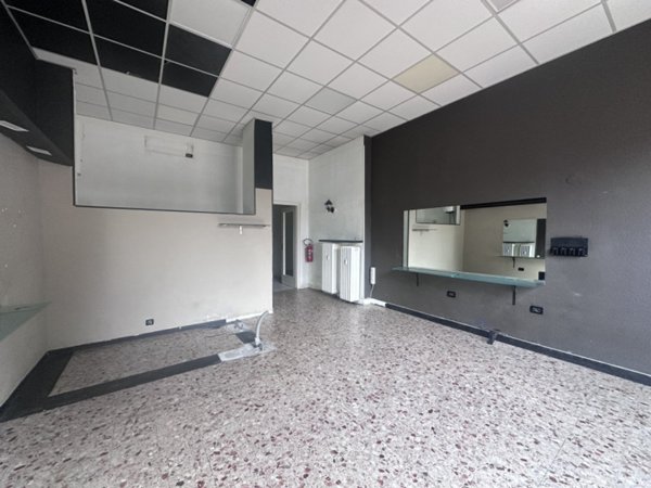 negozio in affitto a Torino in zona Santa Rita