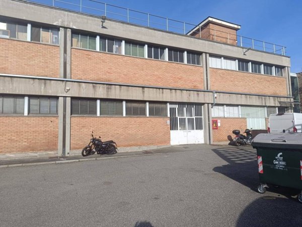 locale commerciale in affitto a Torino in zona Vanchiglia