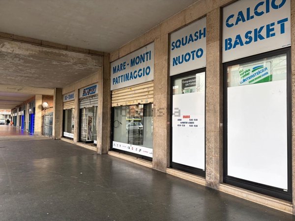locale commerciale in affitto a Torino
