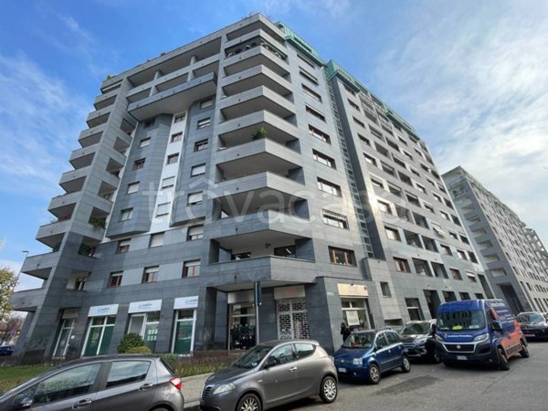 negozio in affitto a Torino in zona Cenisia