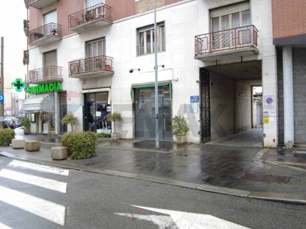 negozio in affitto a Torino in zona Vanchiglia