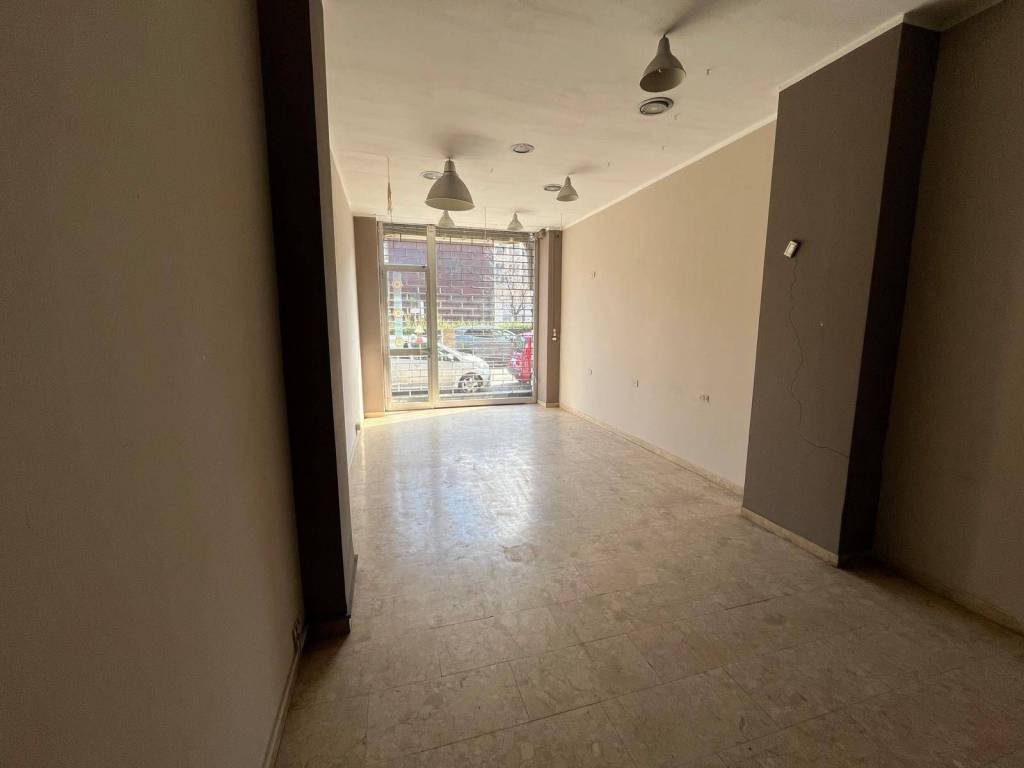 negozio in affitto a Torino in zona San Salvario