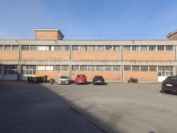 capannone in affitto a Torino in zona Regio Parco