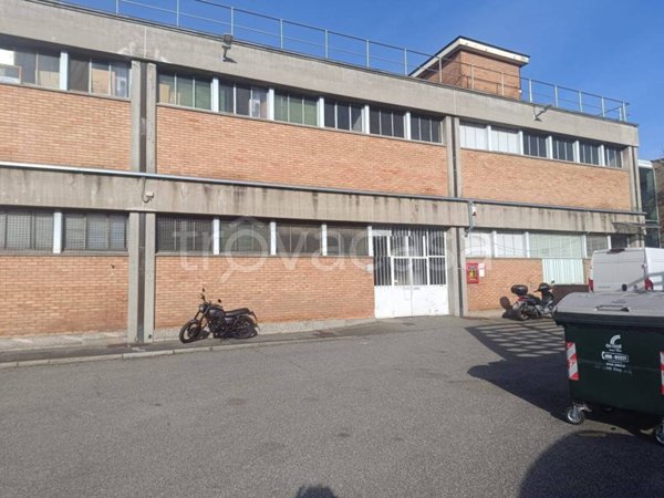 capannone in affitto a Torino in zona Regio Parco
