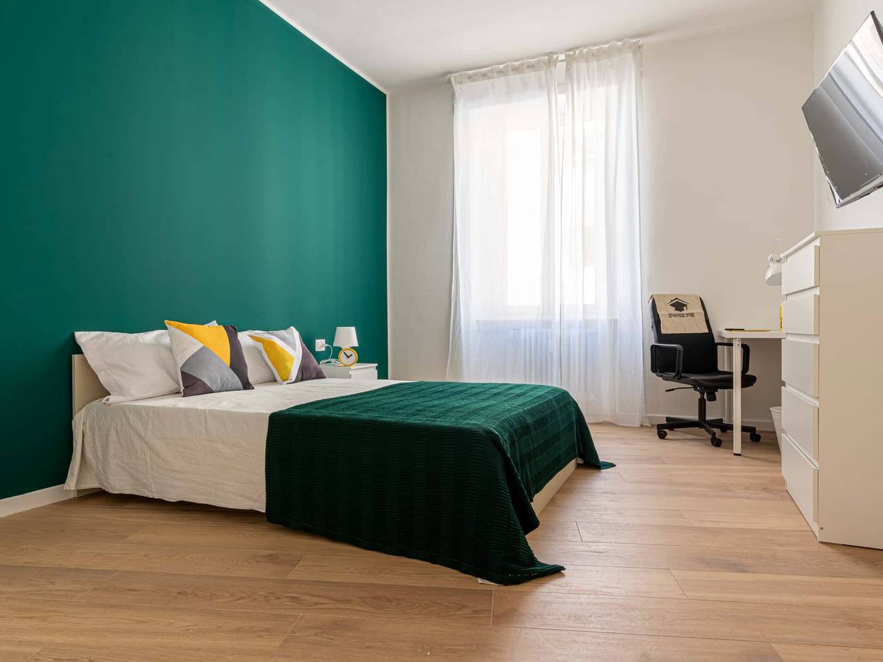 negozio in affitto a Torino in zona Cenisia