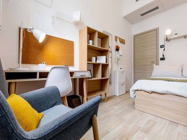 negozio in affitto a Torino in zona Aurora