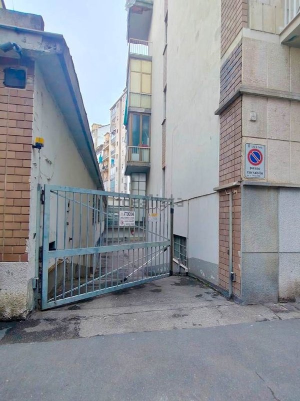 locale di sgombero in affitto a Torino in zona Santa Rita