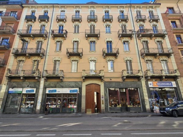 negozio in affitto a Torino in zona Campidoglio