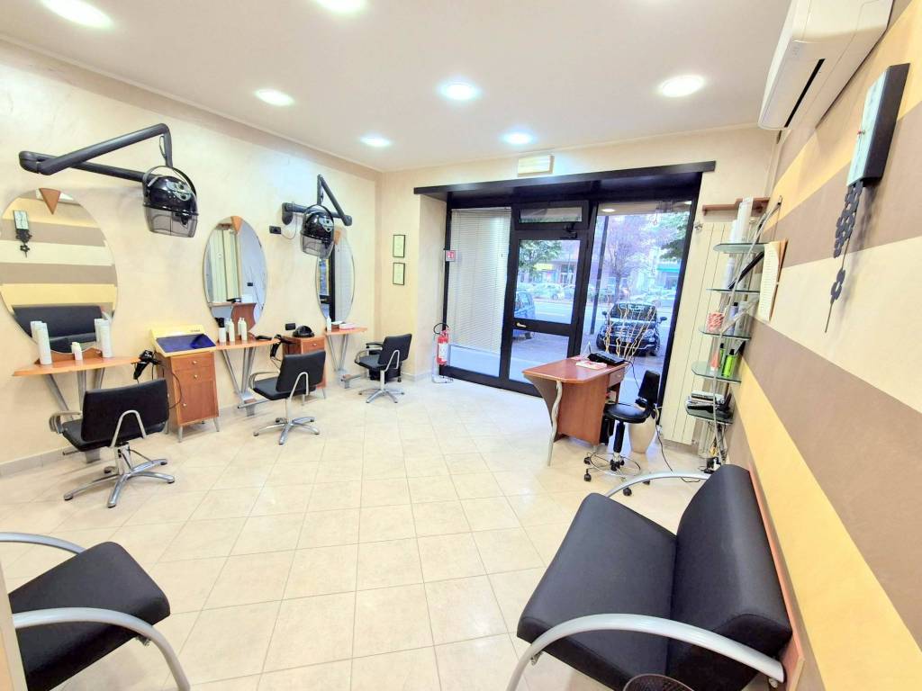 negozio in affitto a Torino in zona Santa Rita