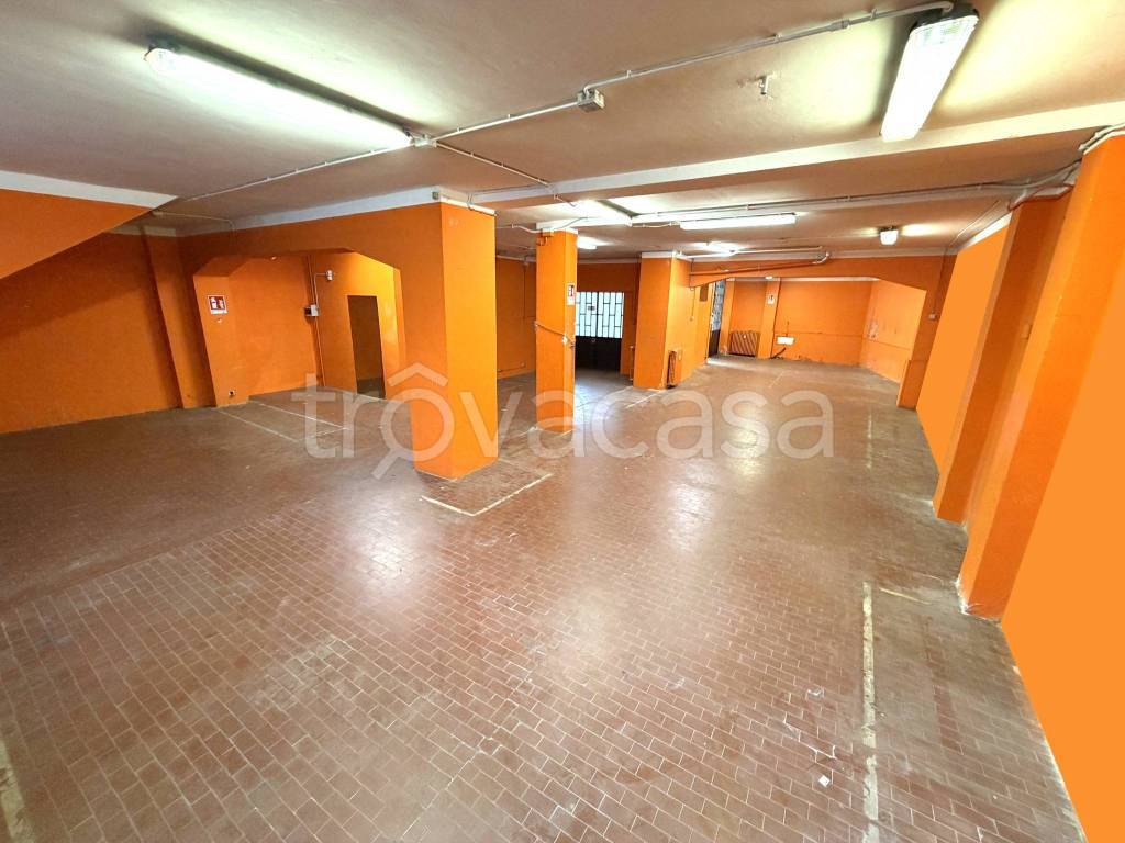 locale commerciale in affitto a Torino in zona Parella