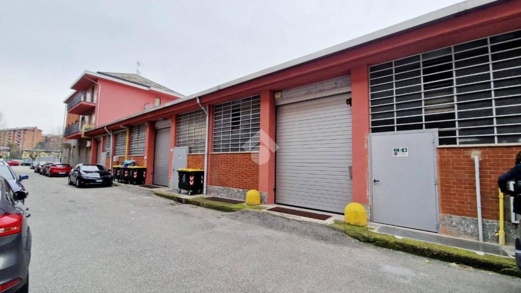 negozio in affitto a Torino