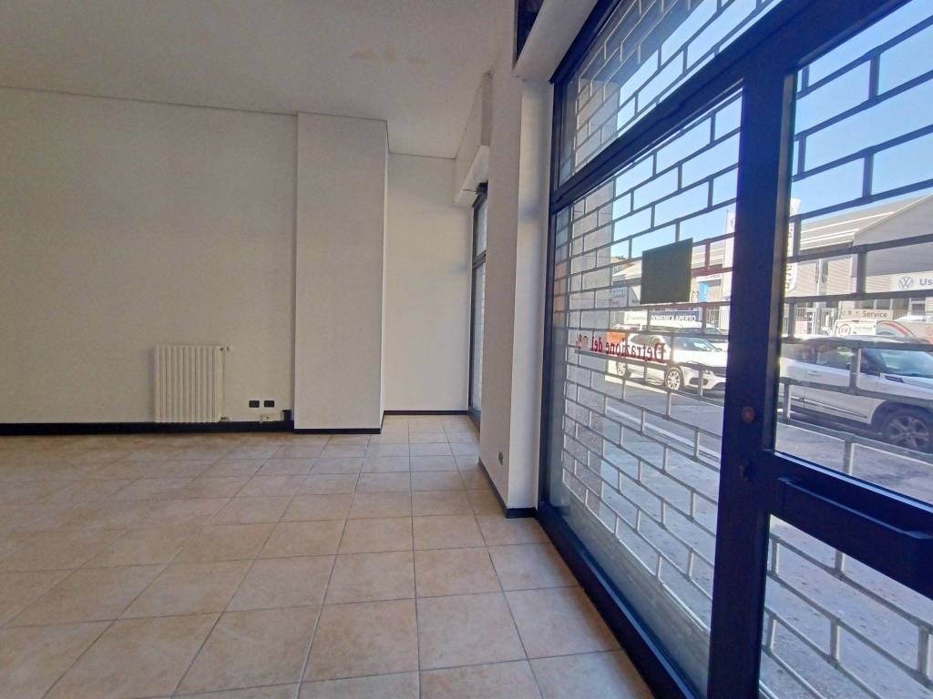 negozio in affitto a Torino in zona Filadelfia