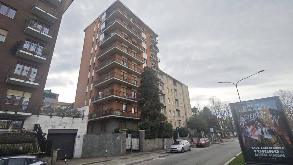 appartamento in affitto a Torino in zona Cit Turin