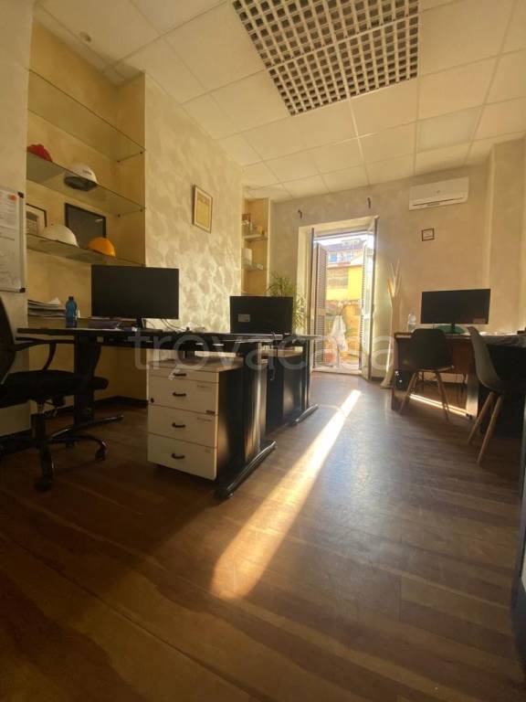 negozio in affitto a Torino in zona Santa Rita