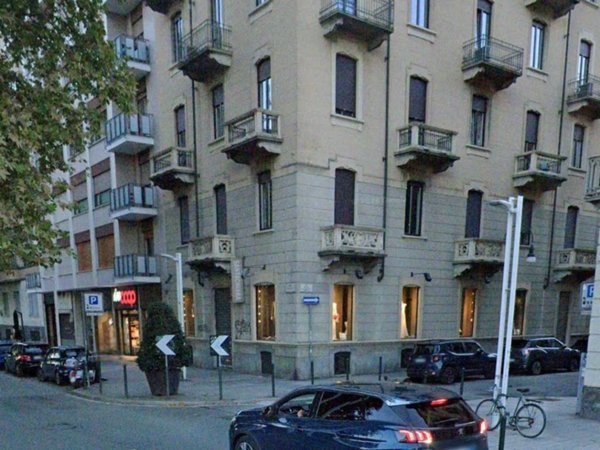 negozio in affitto a Torino in zona Campidoglio