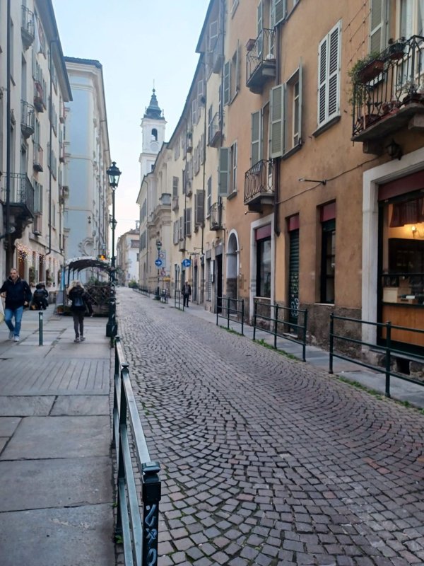 locale commerciale in affitto a Torino