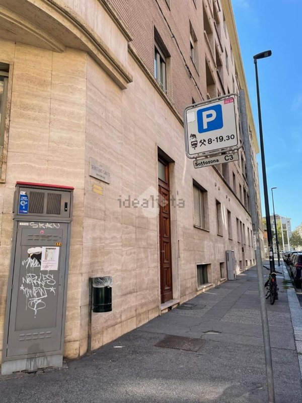 locale di sgombero in affitto a Torino in zona Crocetta