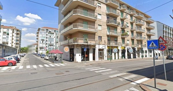negozio in affitto a Torino in zona Lingotto