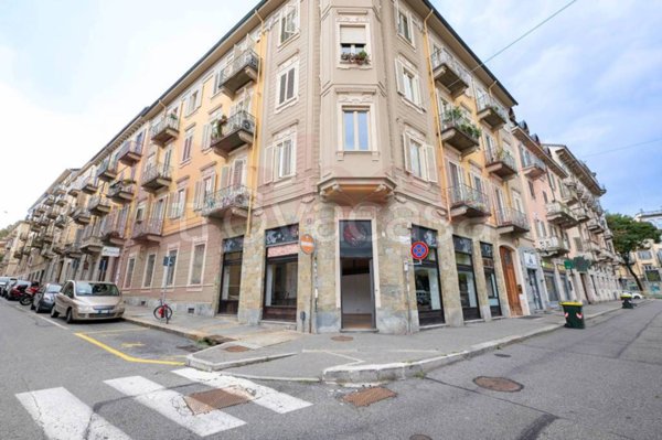 negozio in affitto a Torino in zona Madonna del Pilone